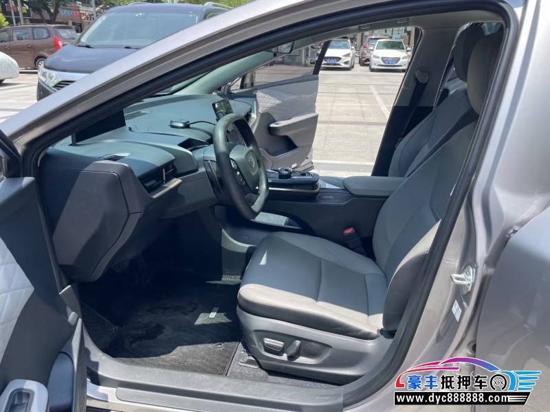 24年丰田BZ3轿车抵押车出售