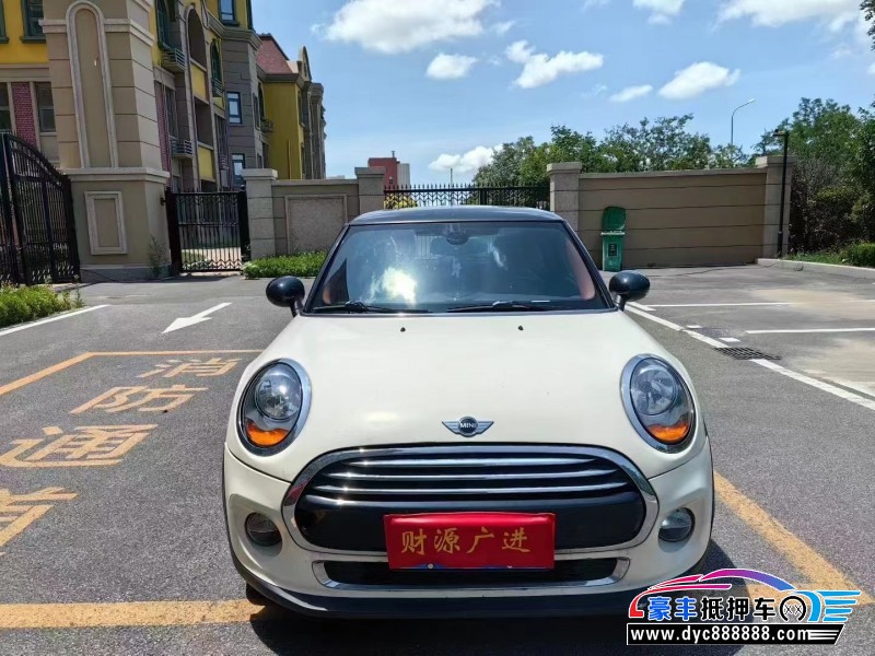 抵押车出售15年宝马MINI轿车