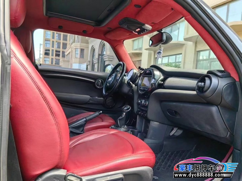 15年宝马MINI轿车抵押车出售