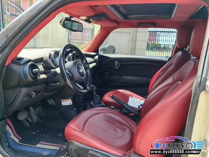 15年宝马MINI轿车抵押车出售