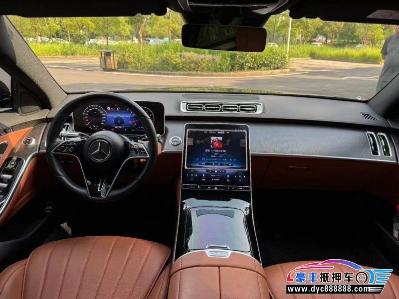 22年奔驰S轿车抵押车出售