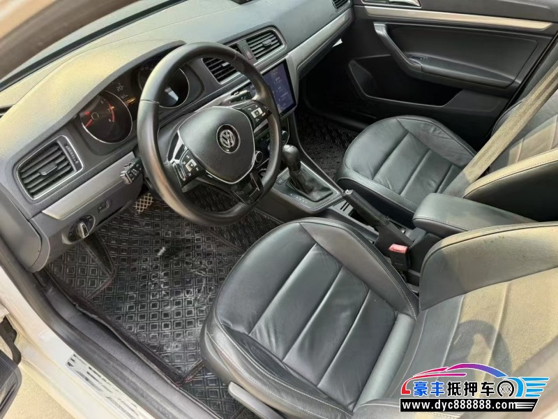 16年大众朗逸轿车抵押车出售