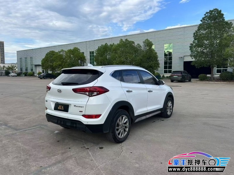 19年现代途胜轿车抵押车出售