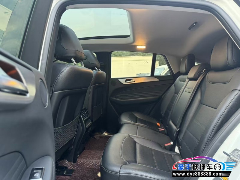 19年奔驰GLE轿车抵押车出售