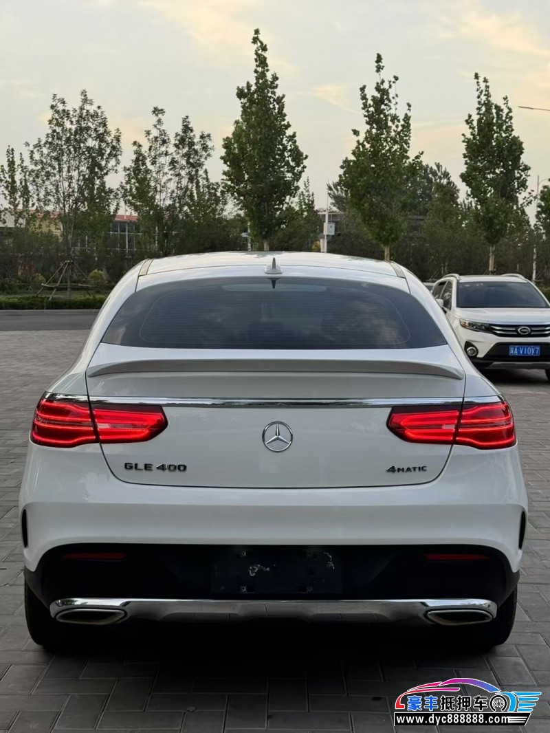 19年奔驰GLE轿车抵押车出售