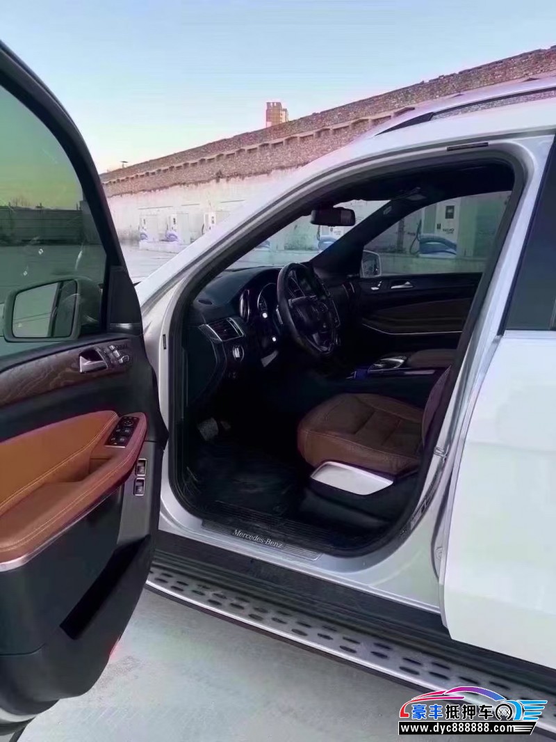18年奔驰GLS轿车抵押车出售