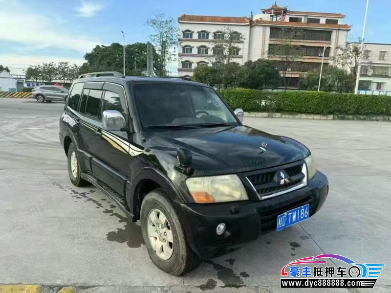 03年三菱帕杰罗轿车抵押车出售