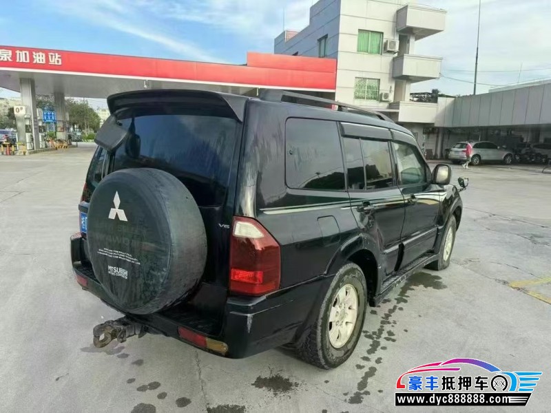 03年三菱帕杰罗轿车抵押车出售