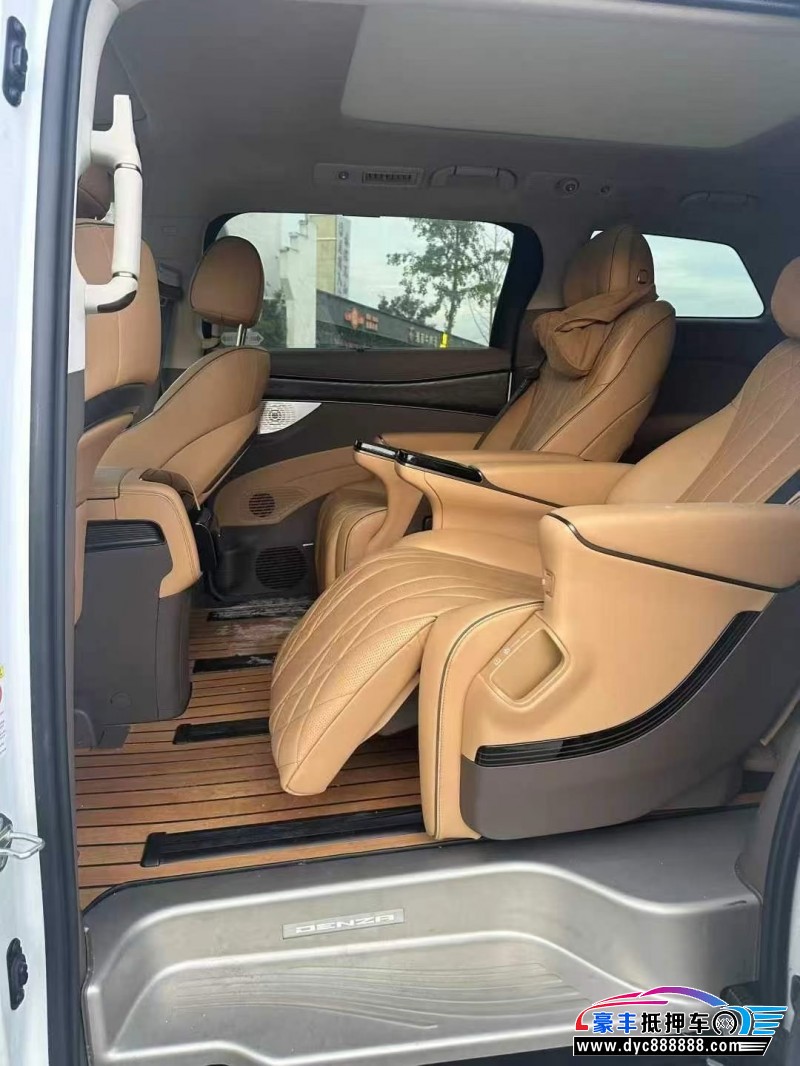 23年腾势D9轿车抵押车出售