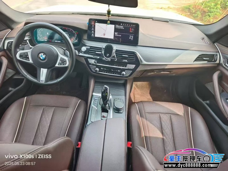 21年宝马5系轿车抵押车出售