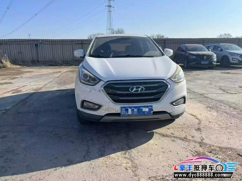 17年现代ix35轿车抵押车出售