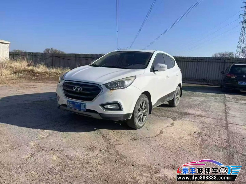 17年现代ix35轿车抵押车出售