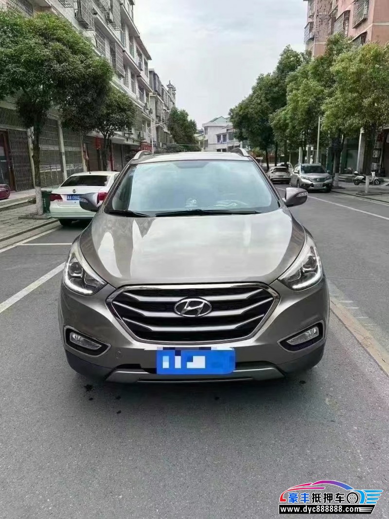 16年现代ix35轿车抵押车出售