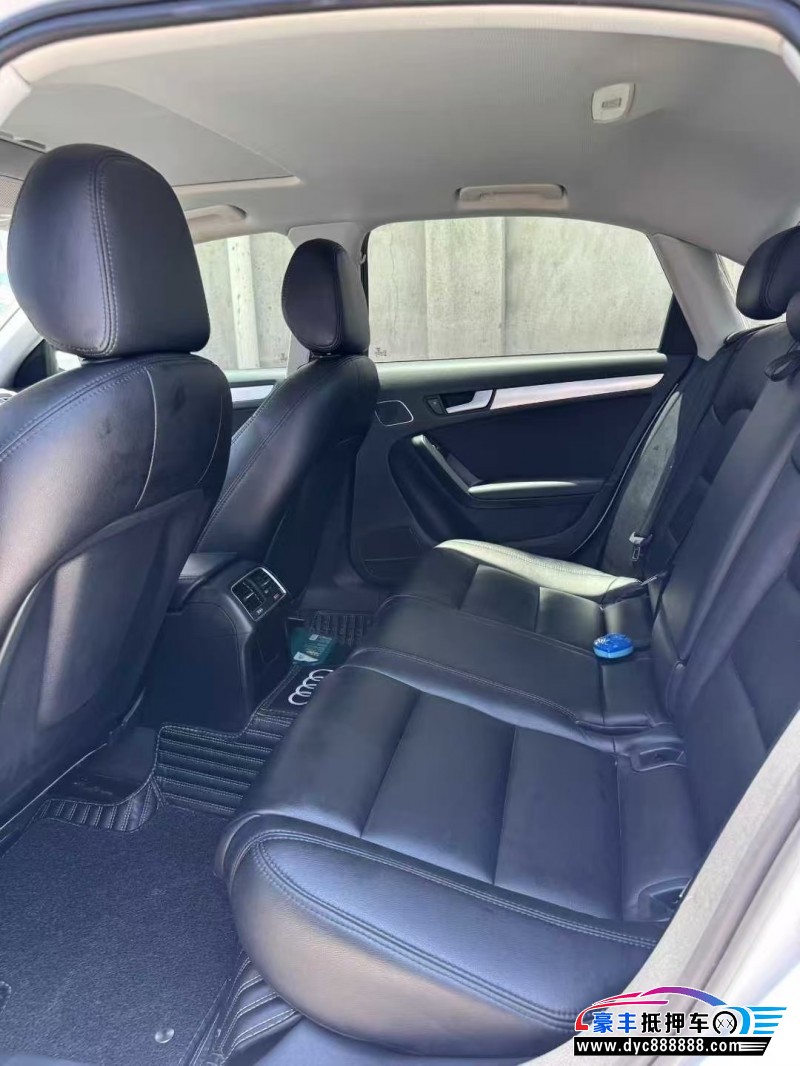 16年奥迪A4L轿车抵押车出售