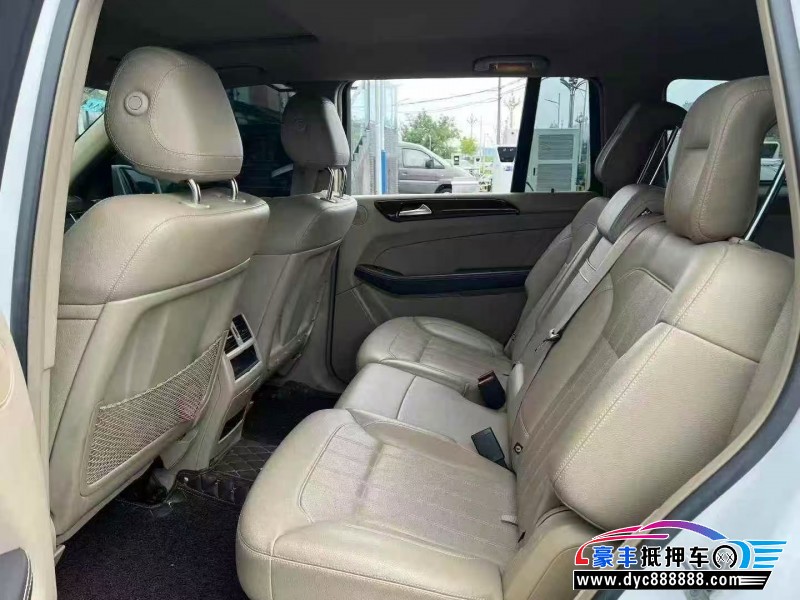 16年奔驰GLS轿车抵押车出售