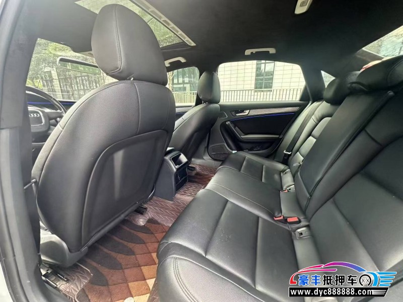 12年奥迪A4L轿车抵押车出售