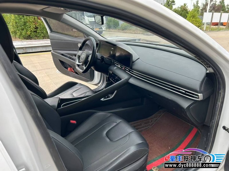 21年现代伊兰特轿车抵押车出售