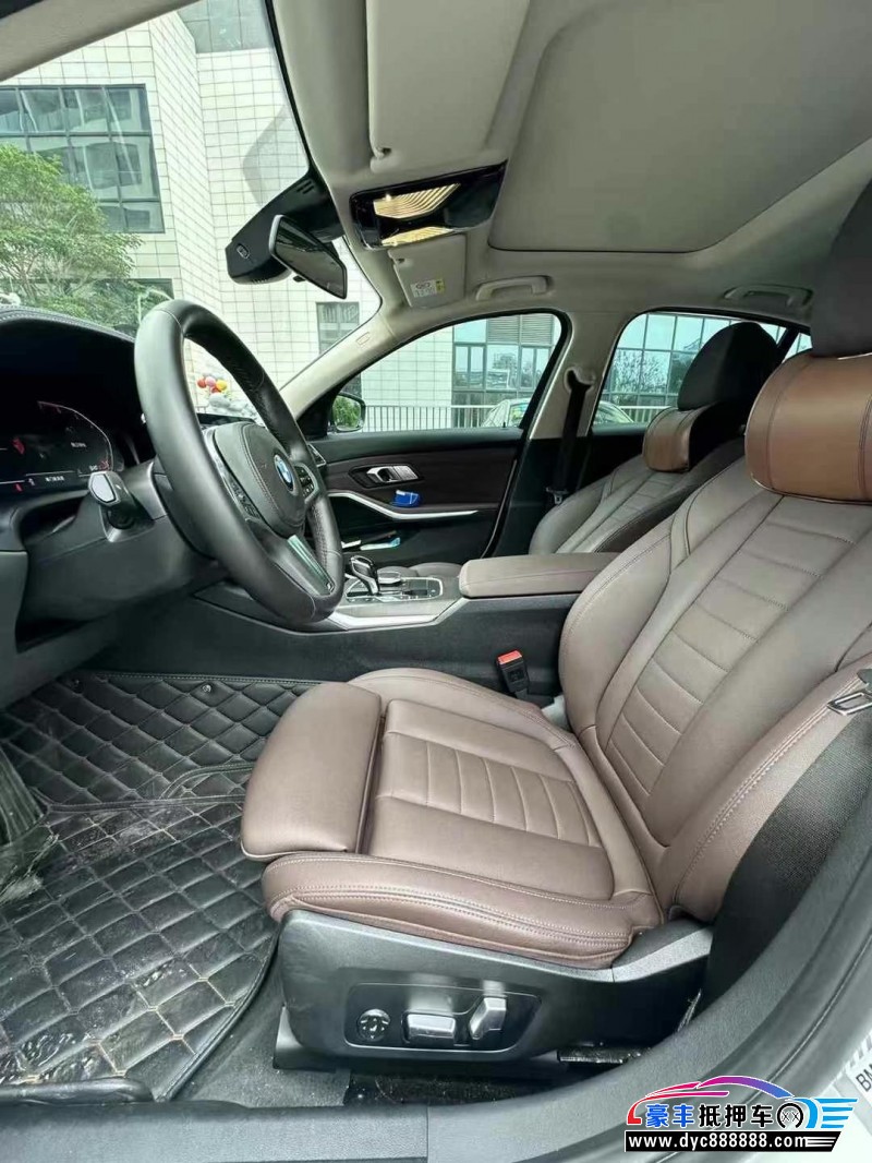 20年宝马3系轿车抵押车出售