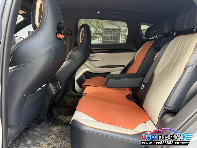 23年比亚迪宋轿车抵押车出售