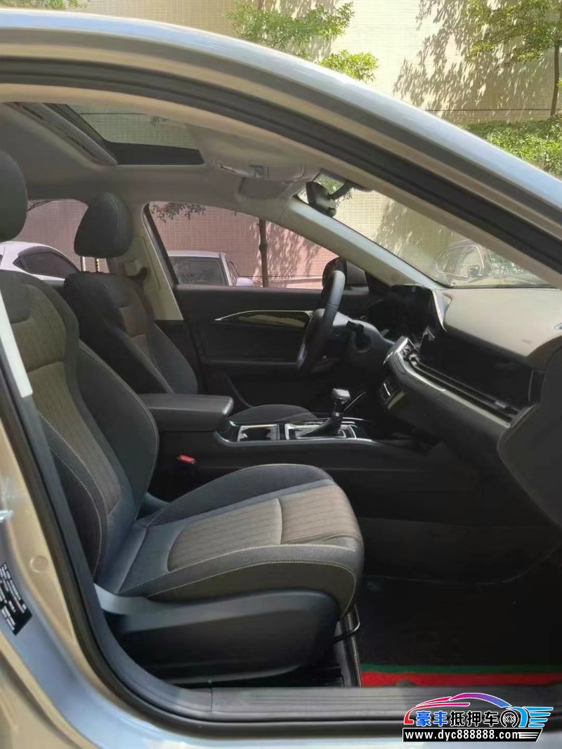 23年奔腾B70轿车抵押车出售