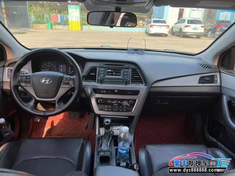 17年现代索纳塔轿车抵押车出售