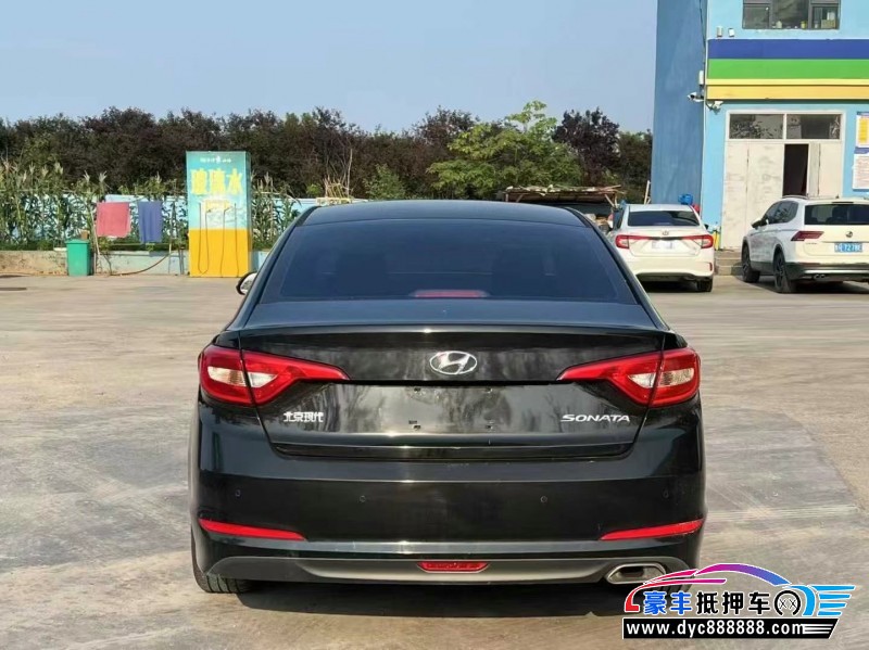 17年现代索纳塔轿车抵押车出售