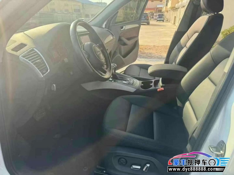 16年奥迪Q5轿车抵押车出售