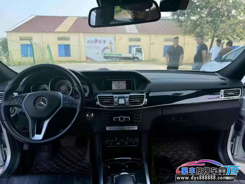 15年奔驰E轿车抵押车出售