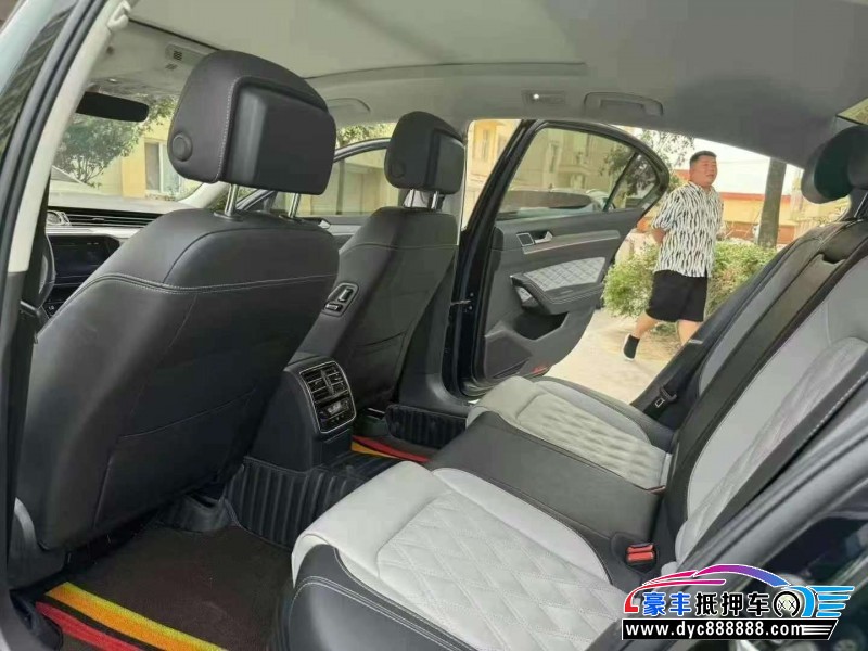 23年大众迈腾轿车抵押车出售