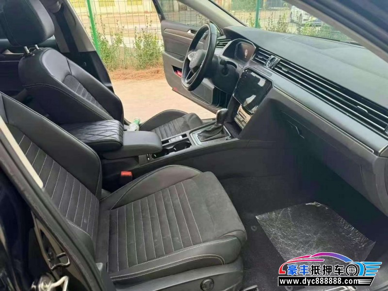 22年大众迈腾轿车抵押车出售