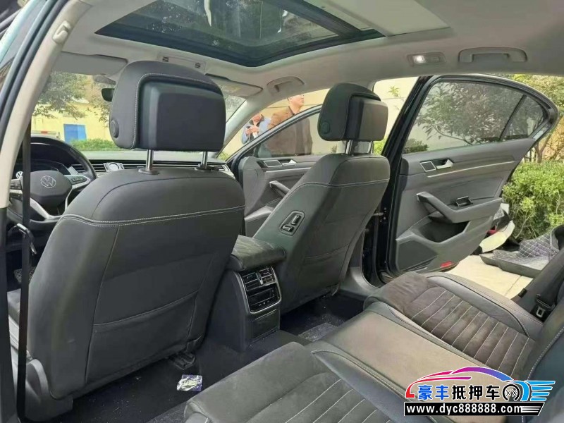 22年大众迈腾轿车抵押车出售