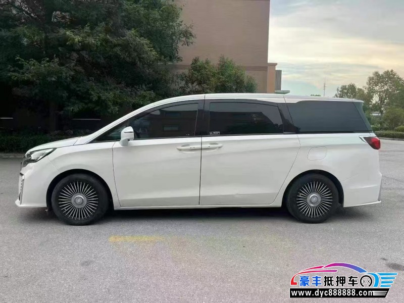 20年别克GL8轿车抵押车出售