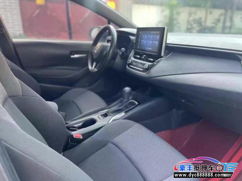 22年丰田雷凌轿车抵押车出售