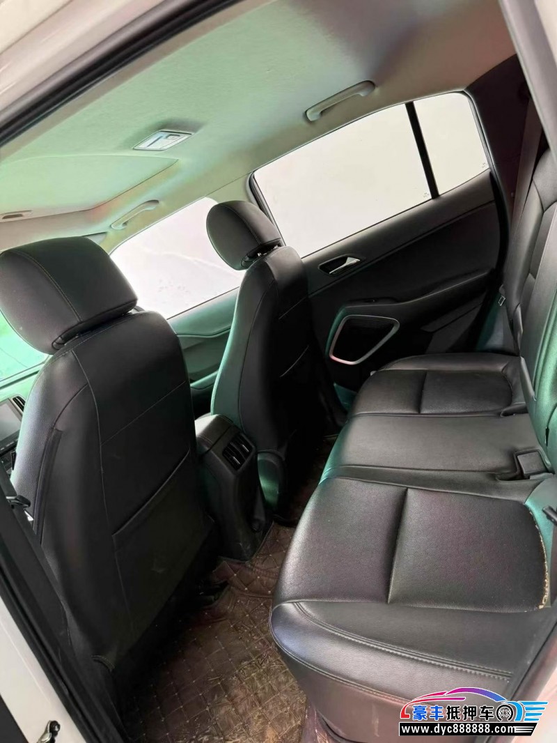 19年现代ix35轿车抵押车出售