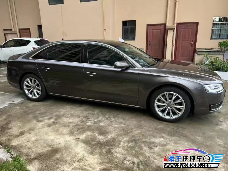 14年奥迪A8L轿车抵押车出售