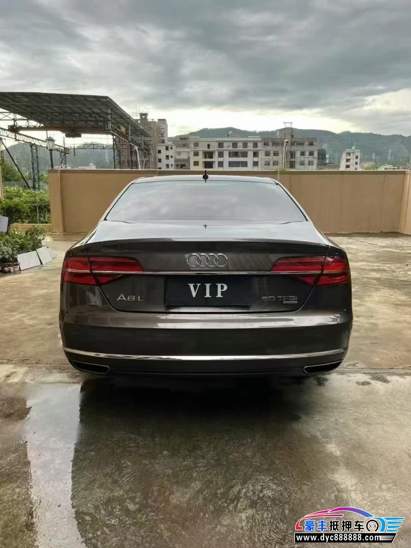 14年奥迪A8L轿车抵押车出售