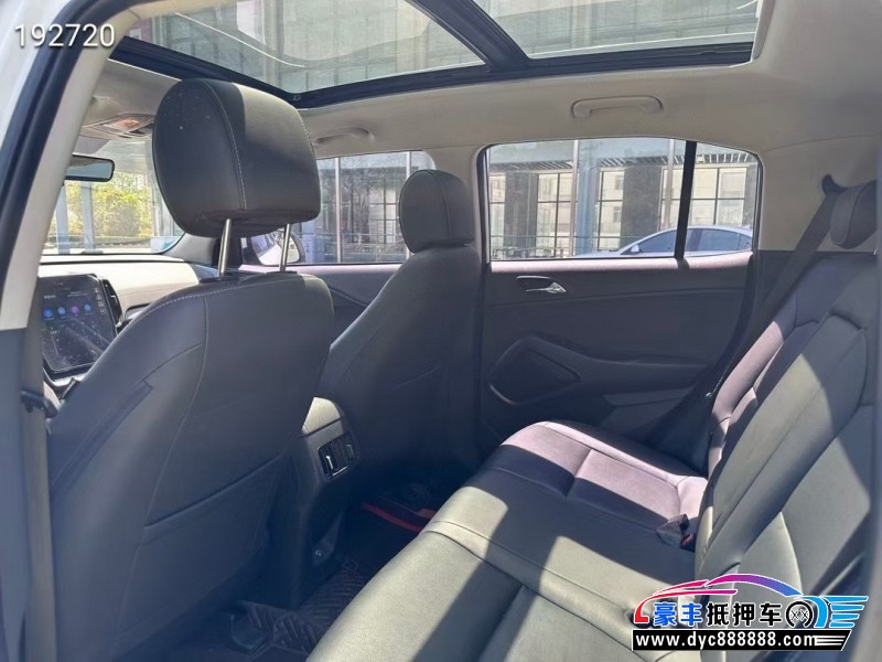 22年现代ix35轿车抵押车出售