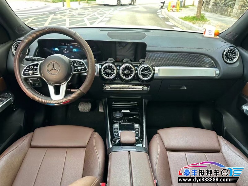 22年奔驰GLB轿车抵押车出售