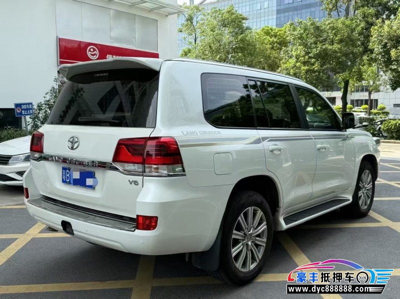 18年丰田兰德酷路泽（陆巡）轿车抵押车出售