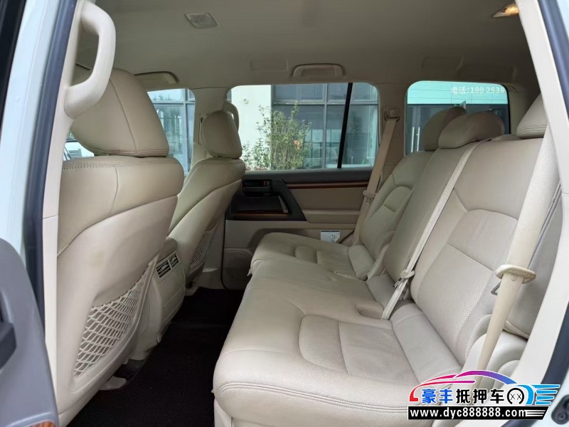 18年丰田兰德酷路泽（陆巡）轿车抵押车出售