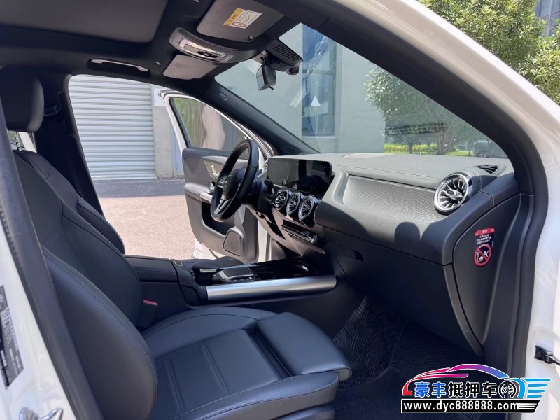 21年奔驰GLA轿车抵押车出售