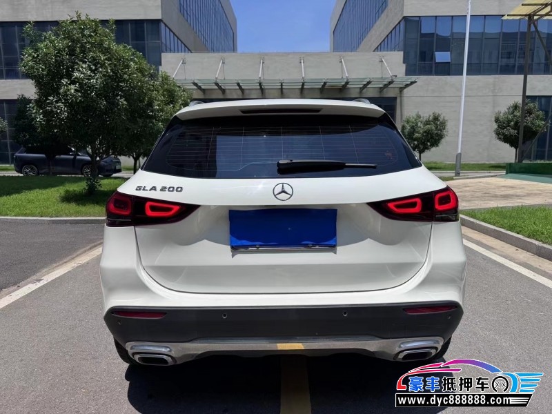 21年奔驰GLA轿车抵押车出售