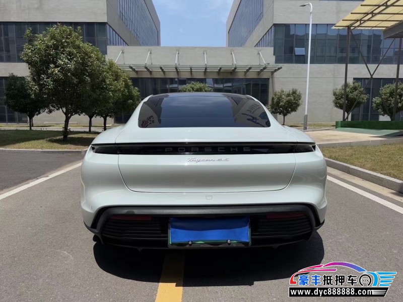 23年保时捷TaYcan轿车抵押车出售