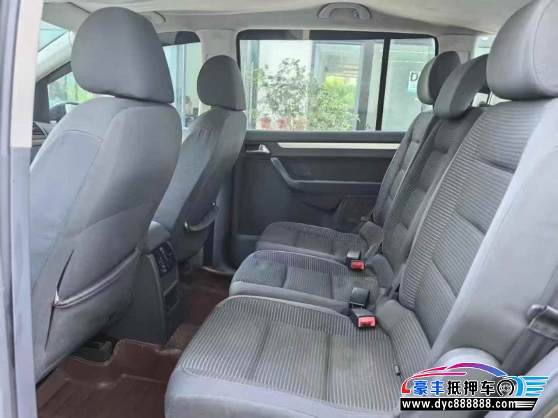 13年大众途安轿车抵押车出售