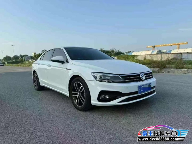 21年大众凌渡轿车抵押车出售