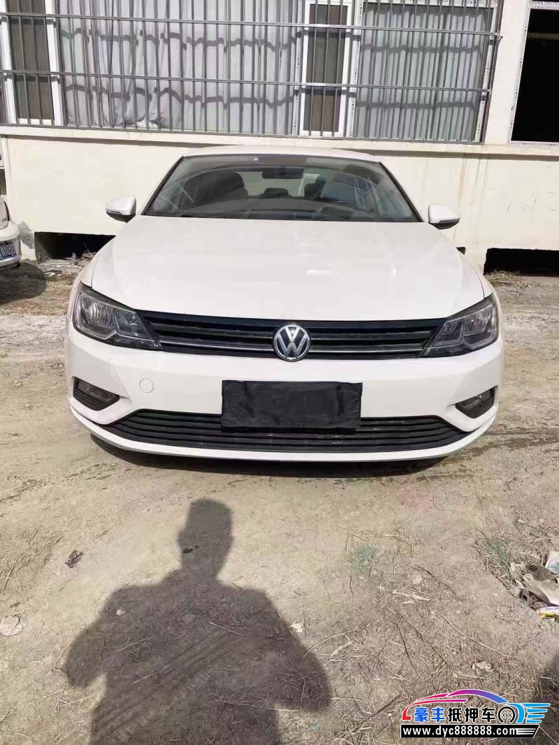 16年大众凌渡轿车抵押车出售
