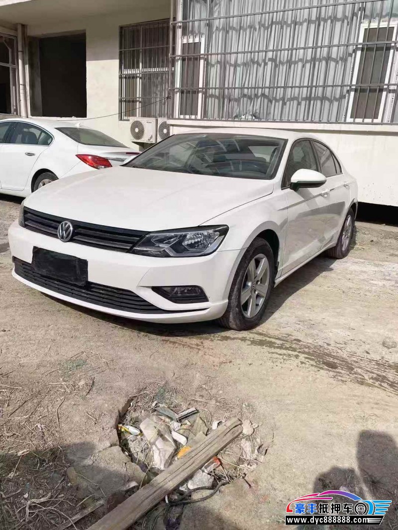 16年大众凌渡轿车抵押车出售