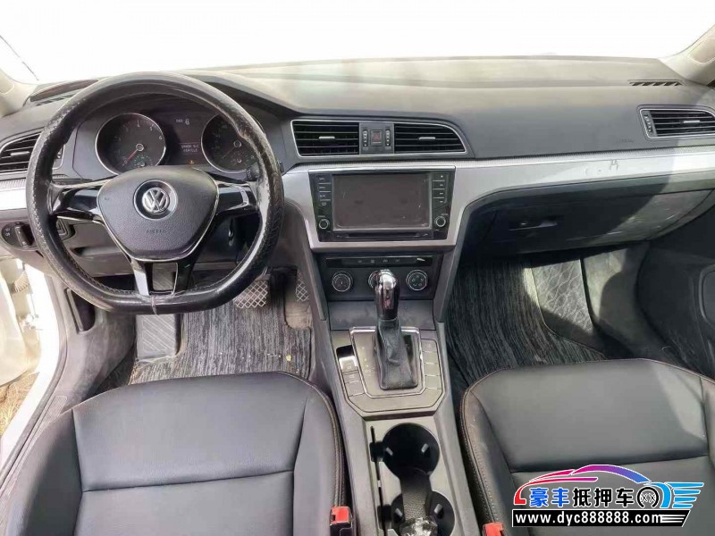 16年大众凌渡轿车抵押车出售