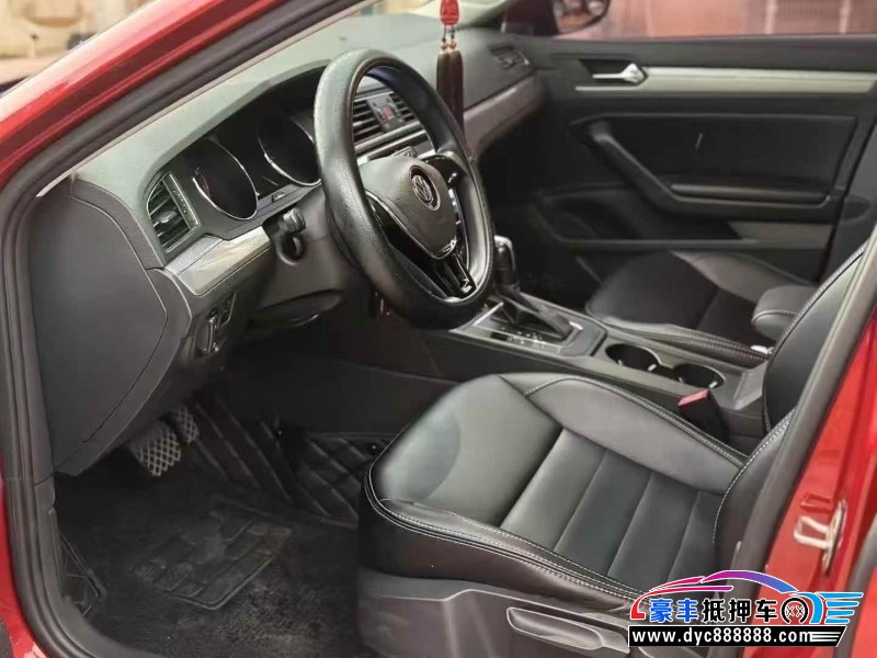 17年大众凌渡轿车抵押车出售