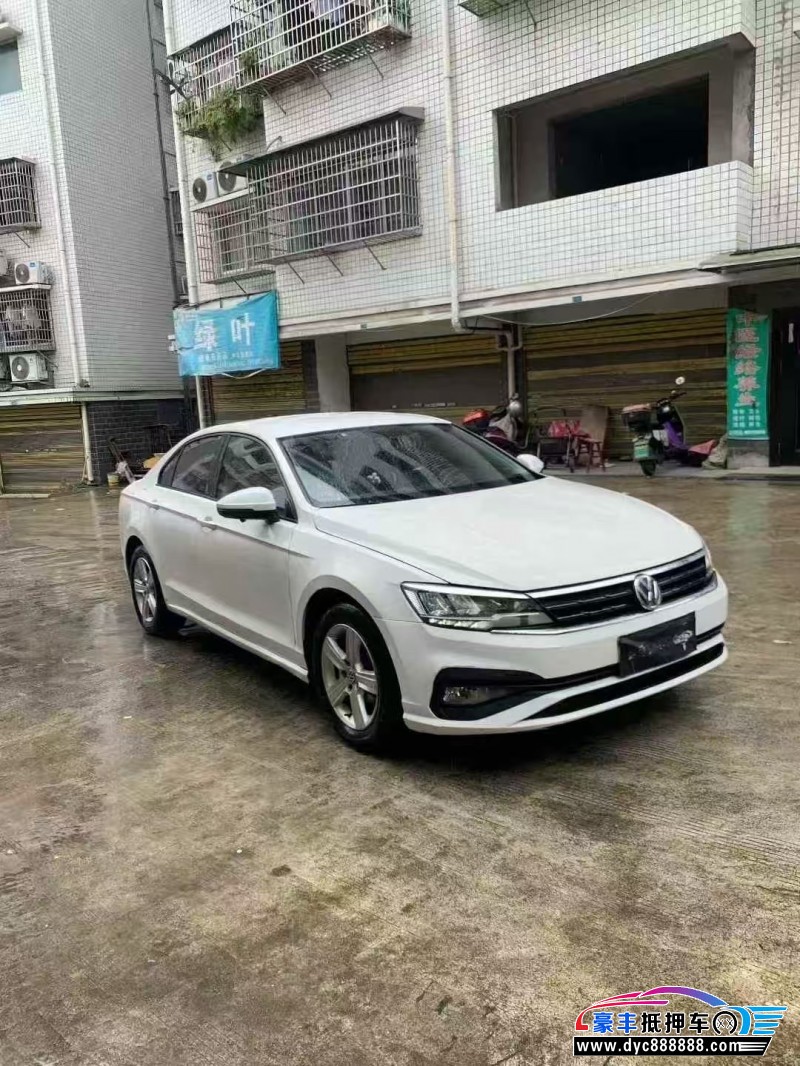 20年大众凌渡轿车抵押车出售